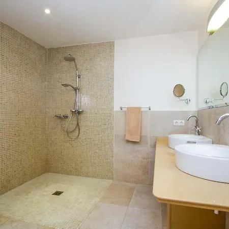 Vila Puerto Del Carmen Sleeps 10 Pool Air Con Wifi